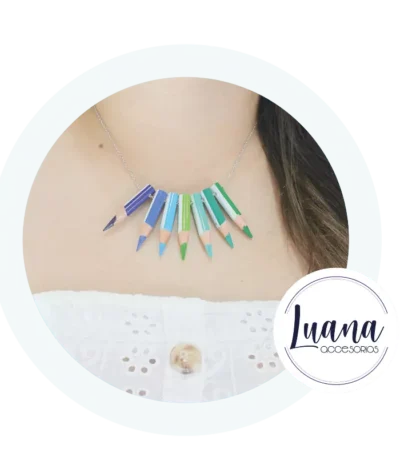 Collar coral de colores